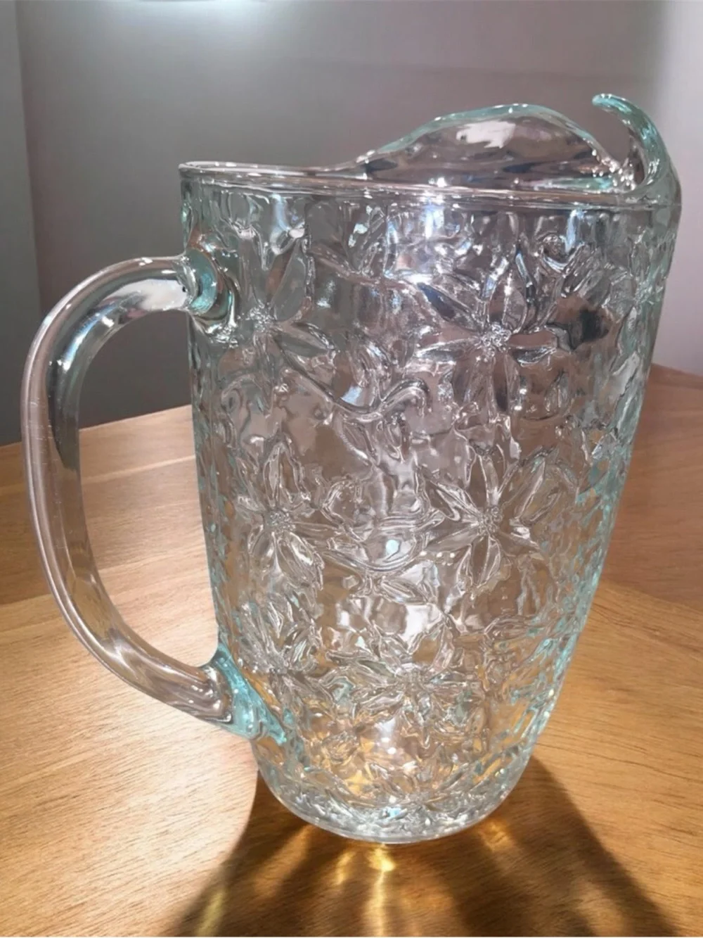Princess House Fantasia Crystal Poinsettia 56 Oz Pitcher with Ice Lip EUC